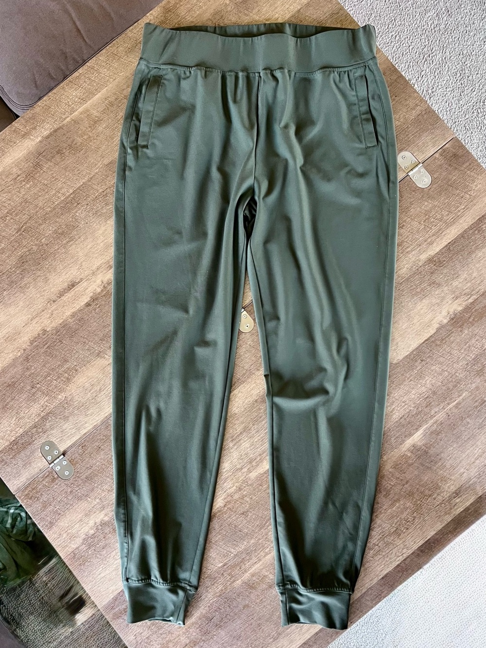 Women’s L/TL large Eddie Bower Green Jogger Pants